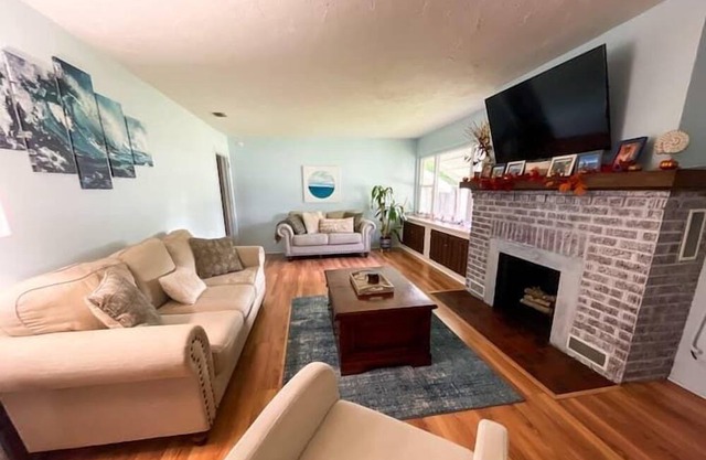 4 Bedroom 756235 by Houzlet