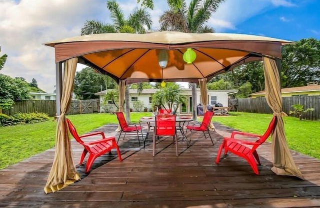 2 Bedroom 749286 by Houzlet
