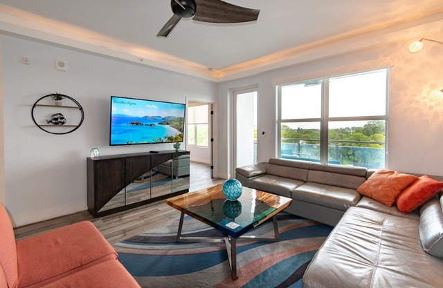 Luxury Condo with Pool and Gym at Cape Crossing