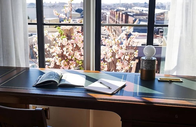 Pet-Friendly Oasis, Urban Luxe, All-Suite Comfort in DC, Parking Onsite!