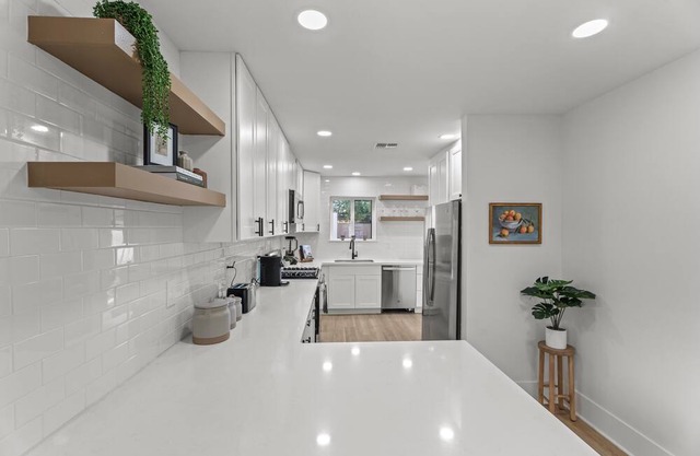 Charm In Coronado: Your Perfect Getaway W/ Casita