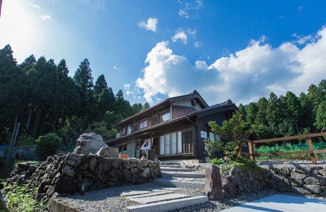 Shiga Yonehara CityA private inn Umu at the foot of Mt Ibuki / Maibara Shiga