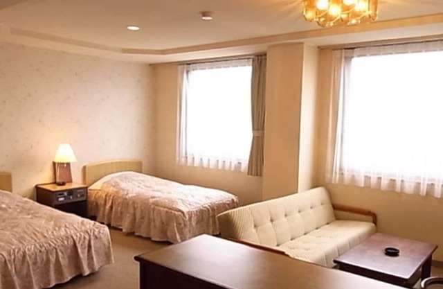 Standardroom without meals Deluxe twin on the Fukui castle ruins side / Fukui Fukui