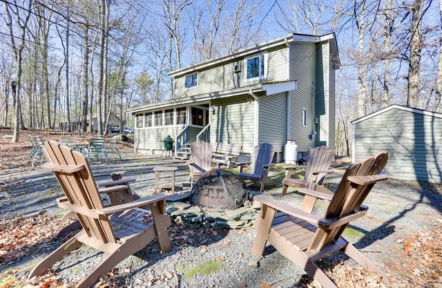 Rustic Masthope Mountain Retreat w/ Private Sauna!