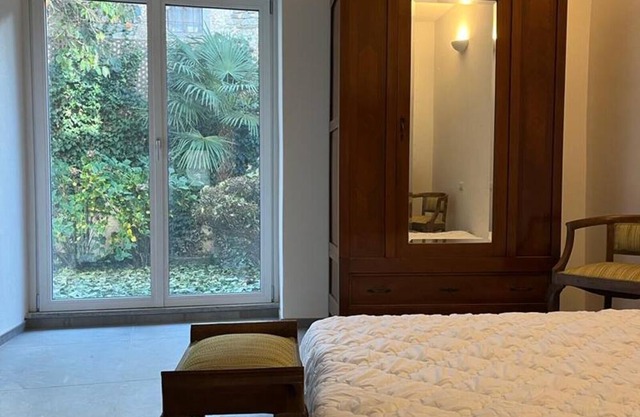 Holiday Apartment 'La Casina Tra I Laghi' with Private Garden and Wi-Fi