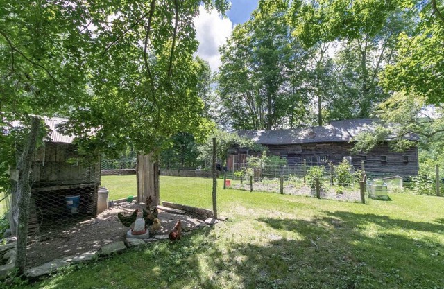 Quintessential Vermont! In a classic New England village on the Metawee River.