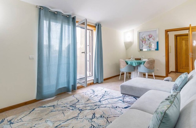 São Felix Seaview Retreat by LovelyStay