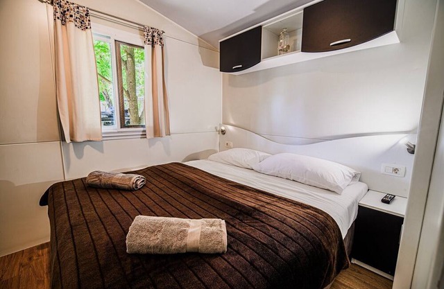 Three Bedroom Mobile Home with Lake View (owner 6)