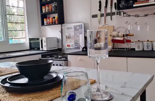 Charming 1-BR Cottage, Karen | WiFi & Garden