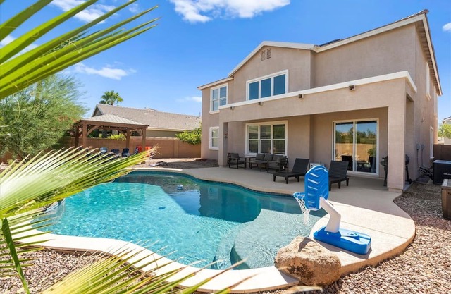 Desert Retreat | Pool | Fire Pit | Family Games