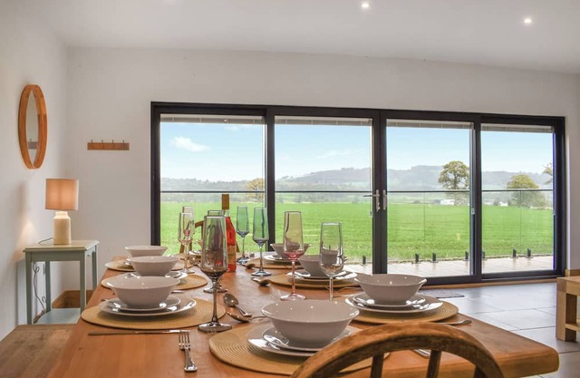 Acre Luxury Lodges-Cedar Lodge