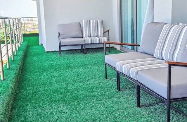 Semo 4 bedroom penthouse Seaview