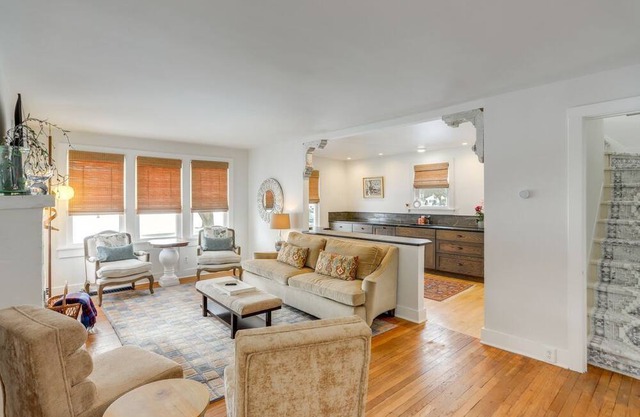 Cottage in Heart of Historic Milan Village