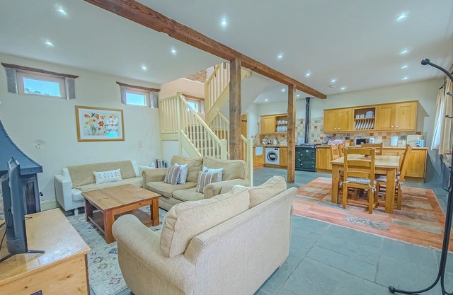 3 Bed Converted Barn, Dartmoor.