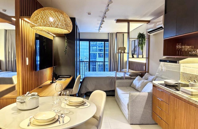 Skylux 1810 Centro Rio w/ Pool, AC, Gym, Coworking