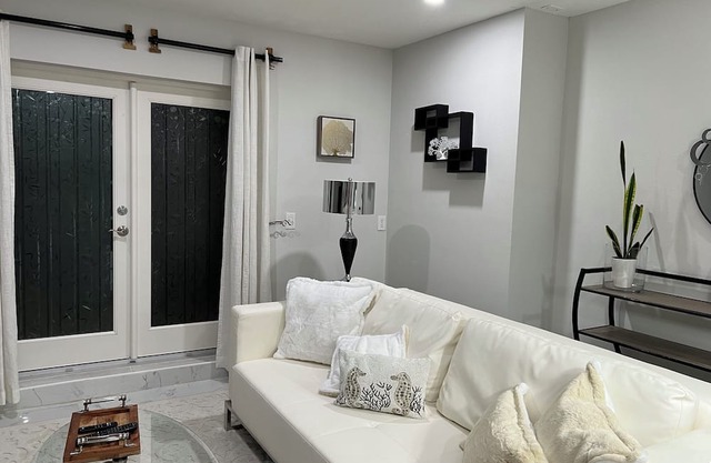 Charming 1-bedroom Loft/Villa in wonderful Equestrian Community