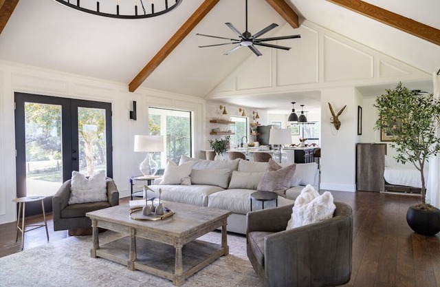 Windy Hill Retreat | Modern Farmhouse with Views, Cowboy Pool & Firepit