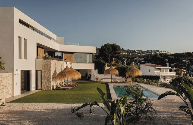 Casa Matine – Modern Villa with heated pool & sea view at the coast of Benissa