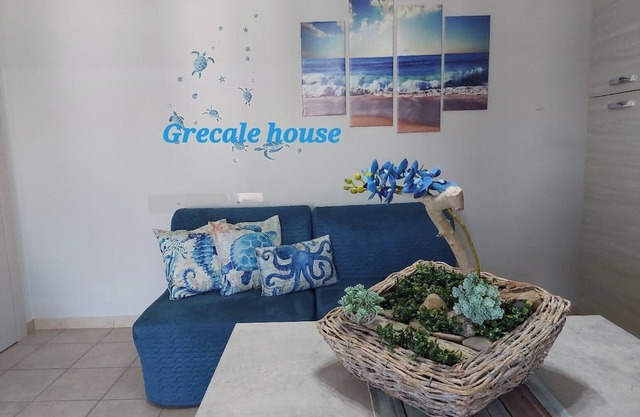 A stone's throw from the sea, "Grecale house"