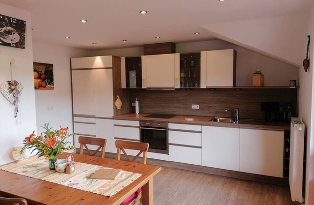 Apartment 'Talblick, 75sqm' with Mountain View, Balcony and Wi-Fi