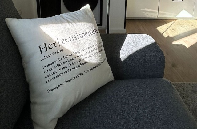 Light-filled top-floor studio in Karlsruhe-Mühlburg - APOLONIAliving