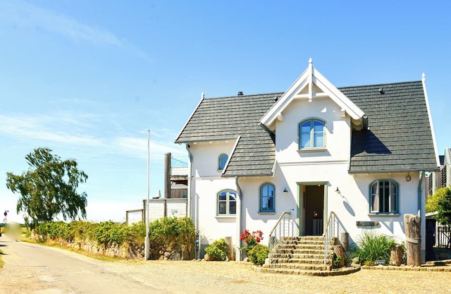 BEACHHOUSE-FEHMARN I Westwind I Sea view & directly on the beach I Terrace & fireplace