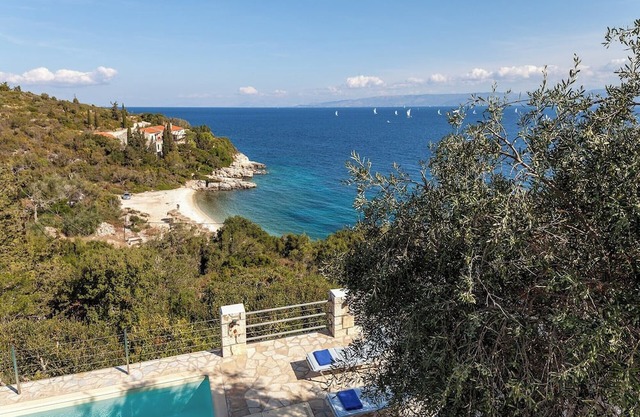 Adriana - Three Bedroom Villa, Sleeps 6