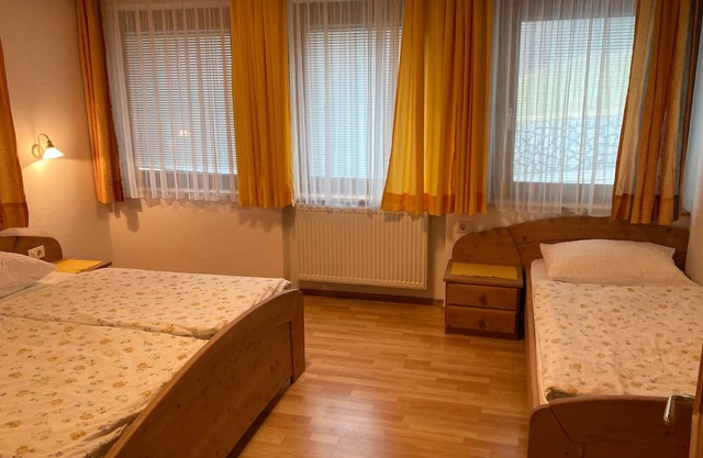 Apartment 'Appartaments Hatzlhof Nr 1' with Mountain View, Shared Terrace and Wi-Fi