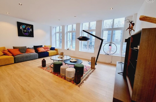 Luxury apartment in Douai center with wifi, air conditioning, and terrace
