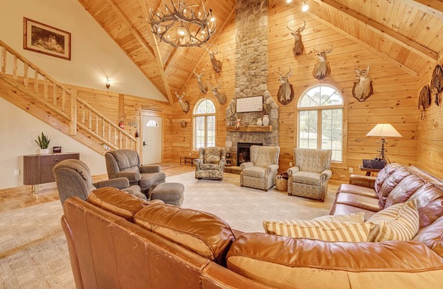 Game Room + Fire Pit: Sprawling Westfield Retreat!