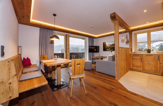 NEU - Kienberg 50 qm, Balkon o. Terrasse, Küche, 1 Schlafzimmer, 1 Wohnschlafz., WLAN