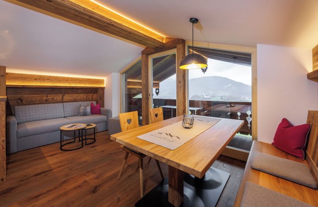 NEU - Hochfelln 65 qm, Balkon, Küche, 1 Schlafzimmer, 1 Wohnschlafzimmer, WLAN, 4 Pers