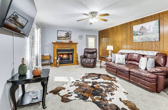 Families Welcome! Home w/ Fire Pit in Soddy-Daisy