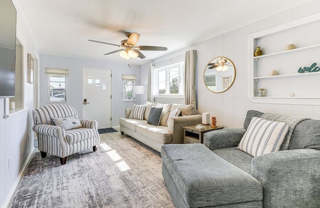 Boat Dock & Yard: Waterfront Okeechobee Retreat