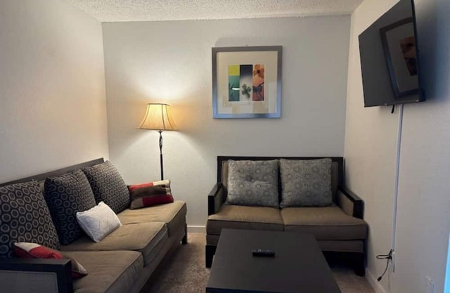 #33 Near UNLV/Strip/Airport/Convention Center