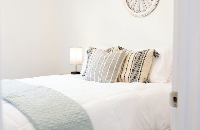 Fully Equipped - 2BR Near Downtown Little Rock #E