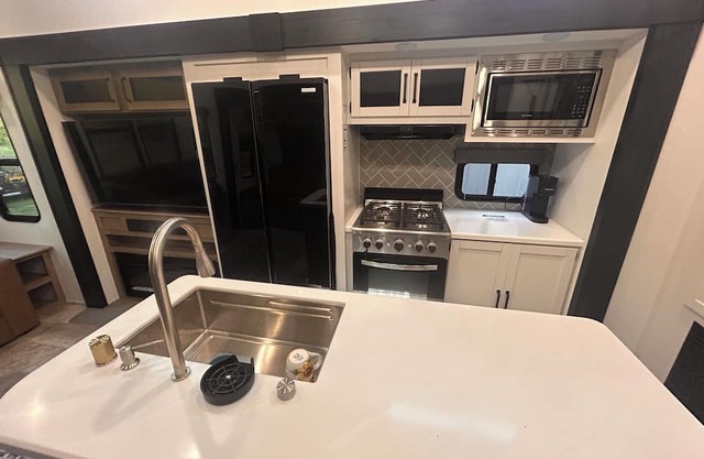 Puma Destination RV in charming Granger!