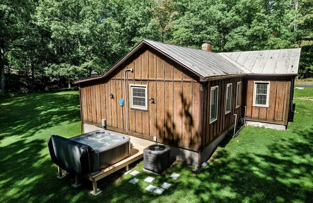 River Access Cabin with Hot Tub, Fire Pit and Plenty of Modern Touches - Minutes from Lost River at this Mathias, WV Getaway