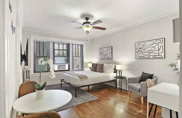 Comfortable Minimalist Studio Apt