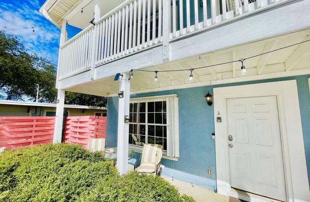 Southern Serenity at Bidawee-Private Gated Beach Access, 1 Block from the beach