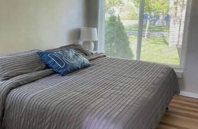 Newly Remodeled! The Sailors Bay in Vermilion
