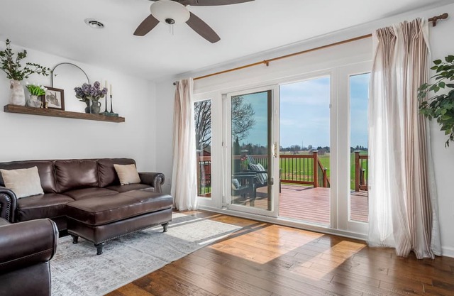 Farmland View with Convenience on Quiet Cul-de-sac
