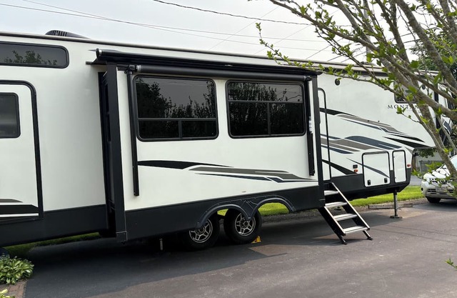 Canandaigua Lake access via 3 private beaches and park - RV with AC, hot tub