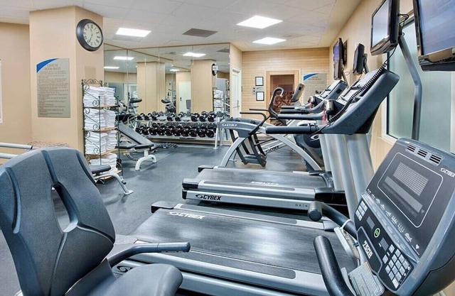 Oxon Hill Getaway: 2 Bed/2 Bath Apt 34 chars