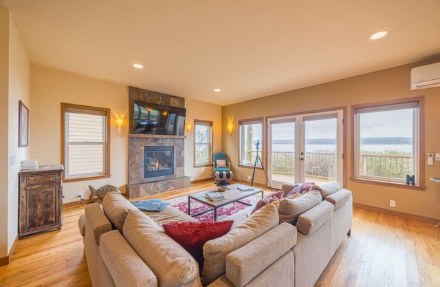 Waterfront Home w/ Beach access!
