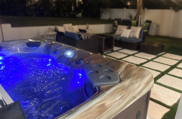 tFamily Retreat | Pool, Hot Tub, Game Room & Outdoor Kitchen at Coconut Trail