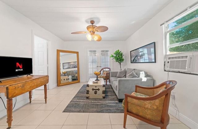 Steps from the Ocean - Pet Friendly Two Bed One Bath Beach Cottage