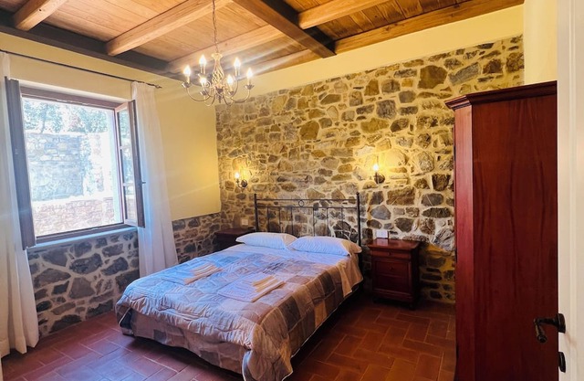 Stone house among olive groves new construction with Jacuzzi