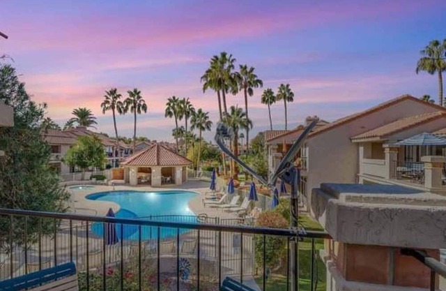 Luxury, Location and a Welcome Feel in Beautiful Scottsdale Racquet Club