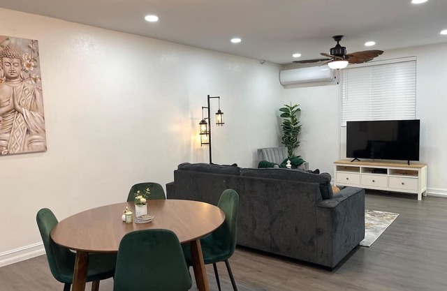 4 Cable Beach Townhouses w Pool - Near /Bahamar/Grocery Stores/Restaurants